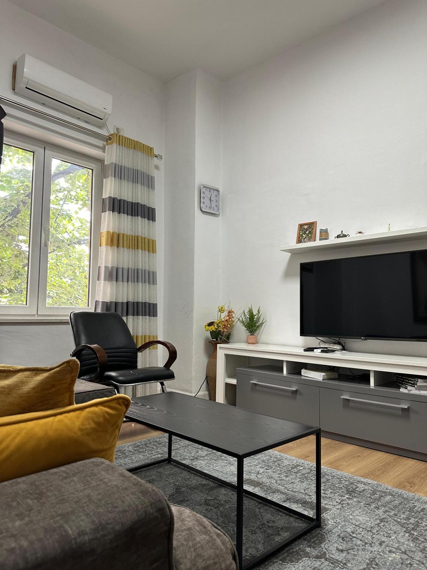 Kelly'S Cozy Hideaway - Central Tirana Exteriör bild