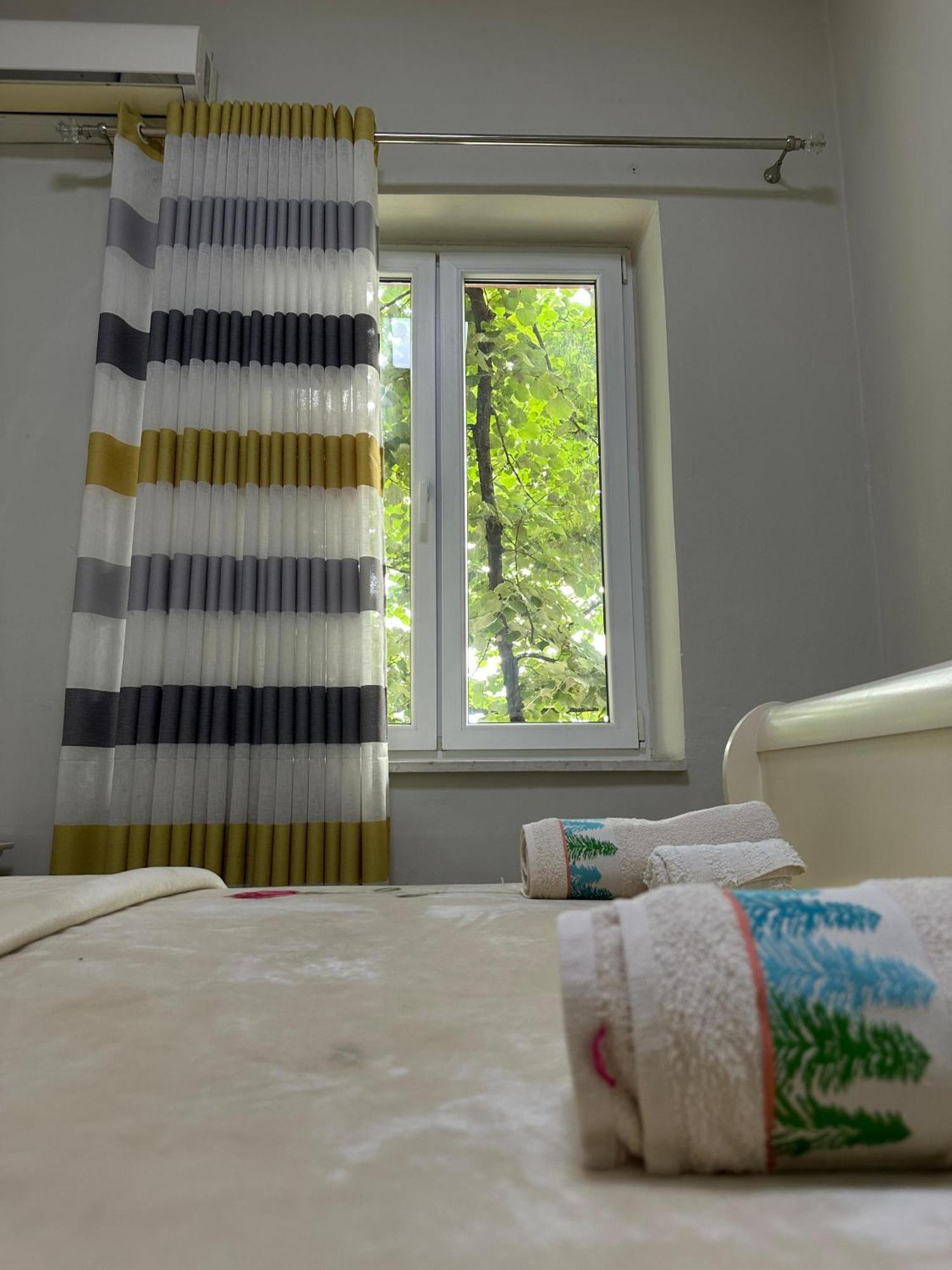 Kelly'S Cozy Hideaway - Central Tirana Exteriör bild
