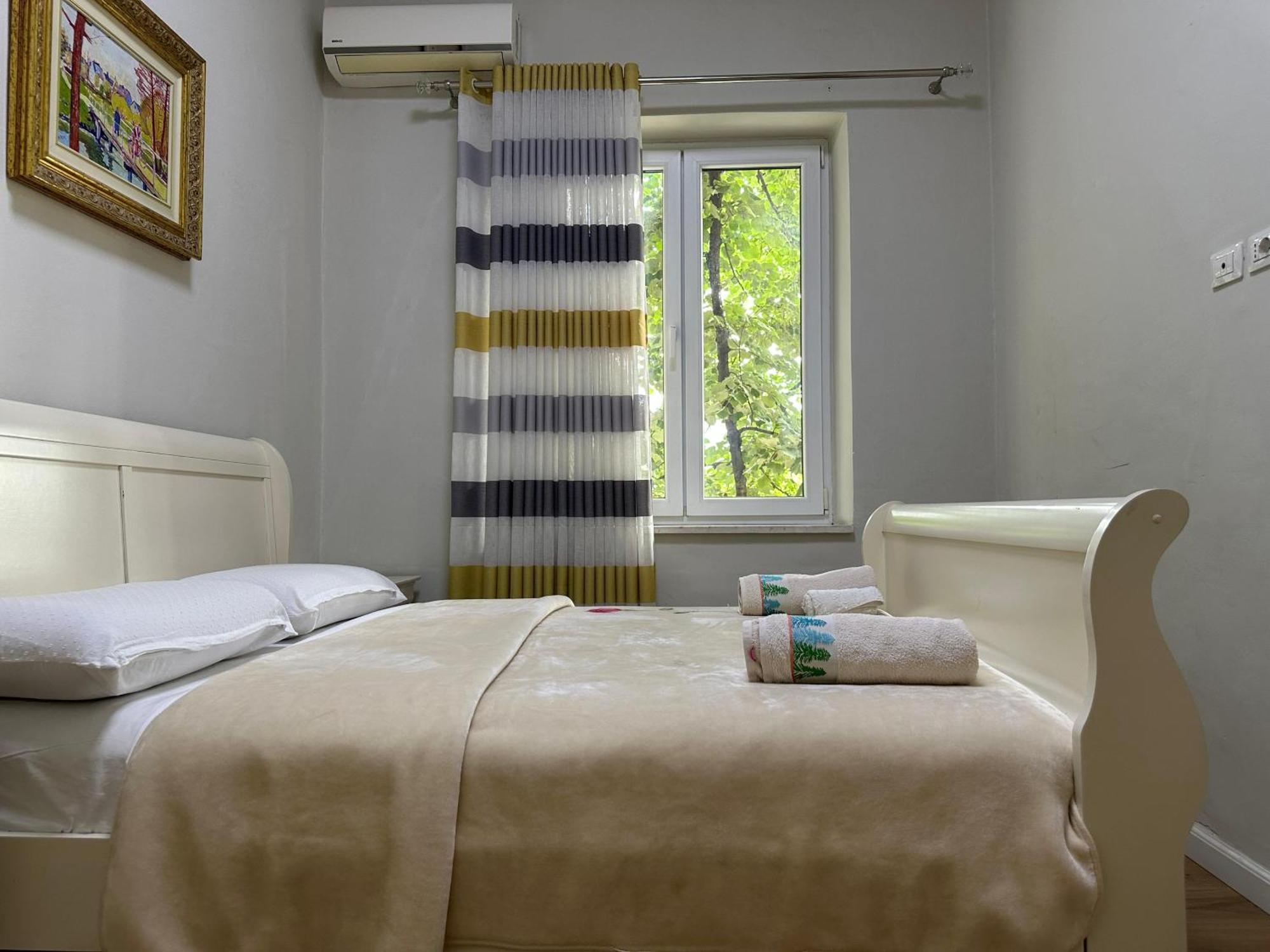 Kelly'S Cozy Hideaway - Central Tirana Exteriör bild