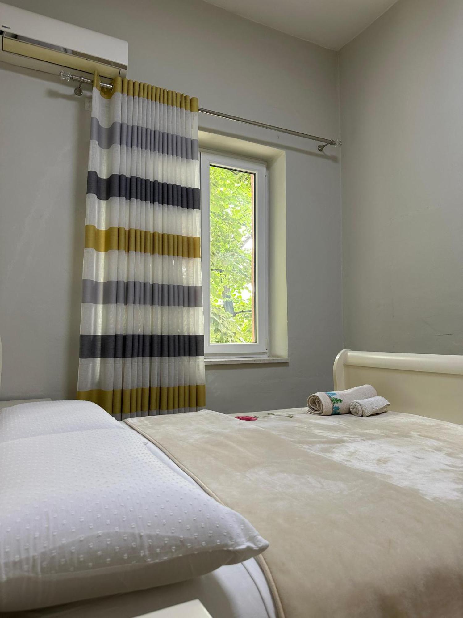 Kelly'S Cozy Hideaway - Central Tirana Exteriör bild